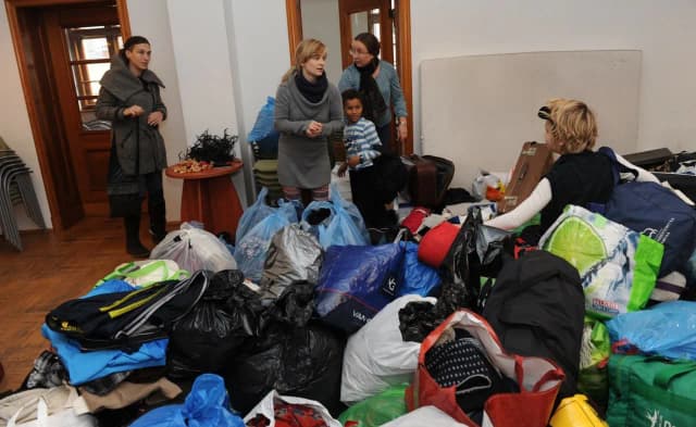 Czy można oddać ubrania do domu samotnej matki? Sprawdź, jak pomóc potrzebującym Czy można oddać ubrania do domu samotnej matki? Sprawdź, jak pomóc potrzebującym